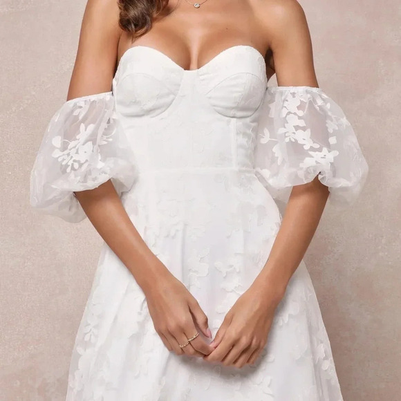 NWOT‎ Lulus Romantic Dedication White Floral Off-the-Shoulder Gown - Picture 4 of 11